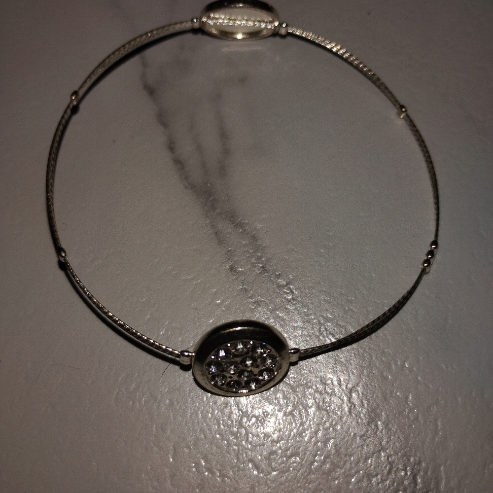 Chic Silver Bracelet with Crystal Detailing